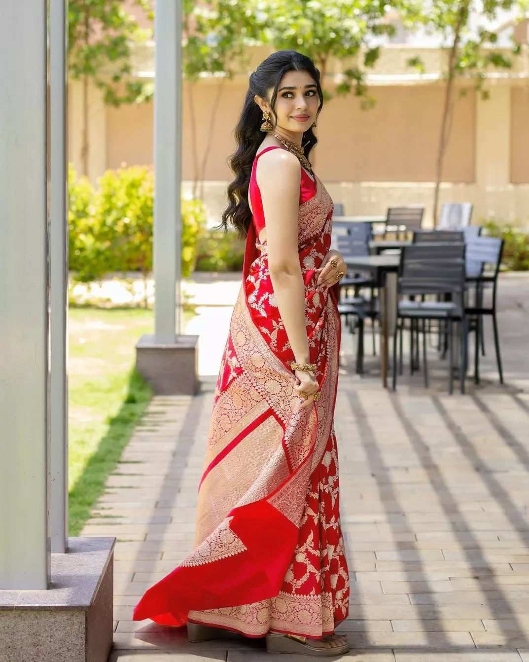 Soft Banarasi Silk Jacquard Zari Woven Pink Saree