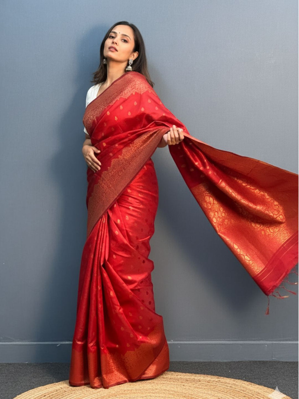 Elegant Patola Print Jacquard Woven Cotton Silk Saree with Zari Butta Work