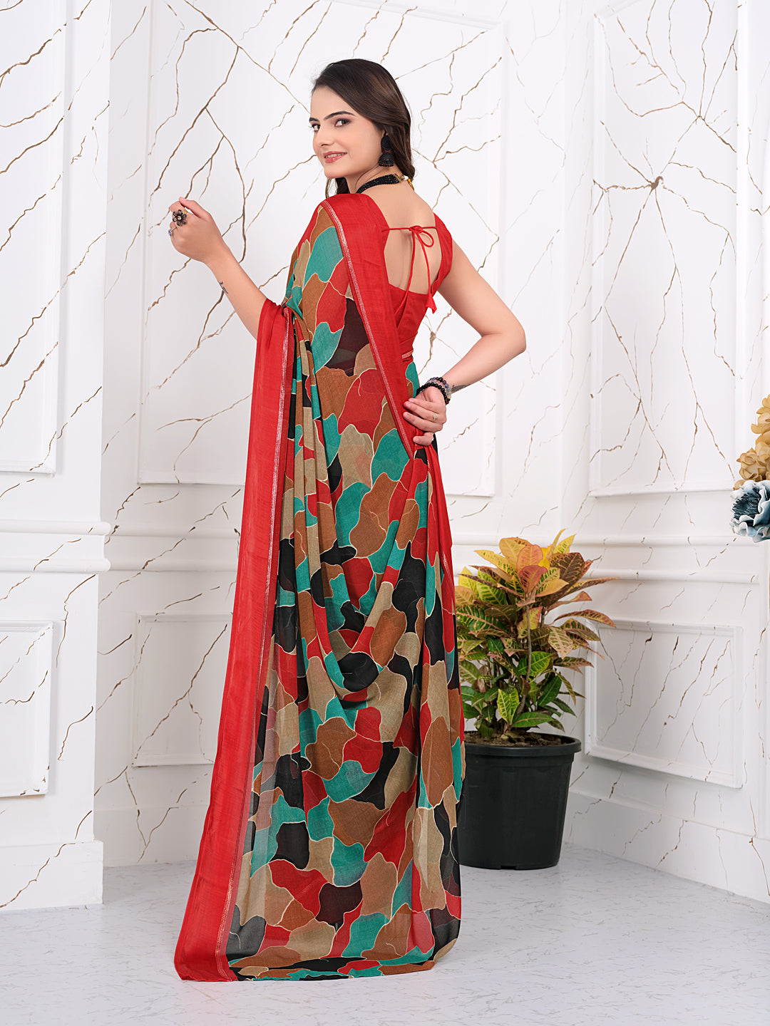 Instant Glam: Pre-Pleated Chiffon & Satin Patta Saree