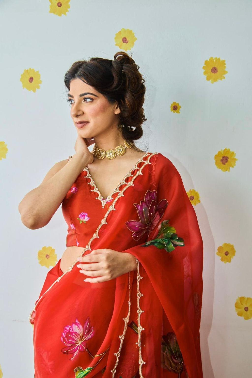 Elegant Floral Tabi Organza Saree with Exquisite Cut Dana Hand Work