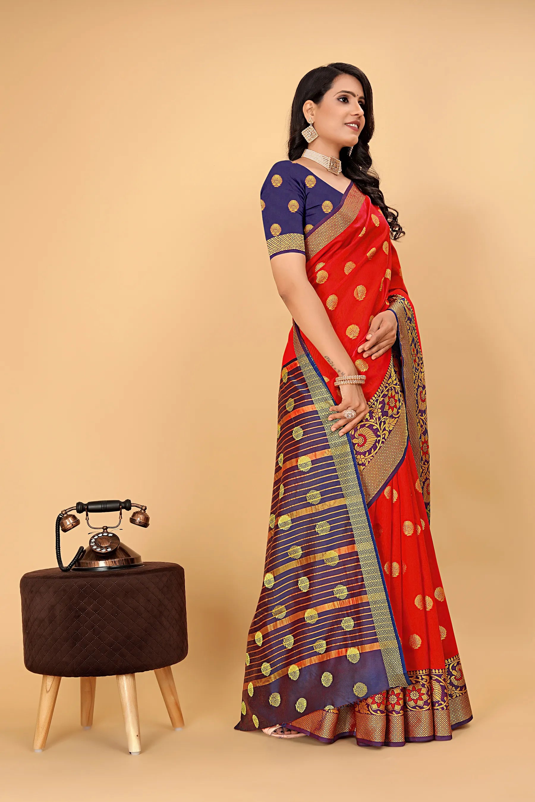 Pionex Woven Katan Kanjivaram Soft Lichi Silk Sarees