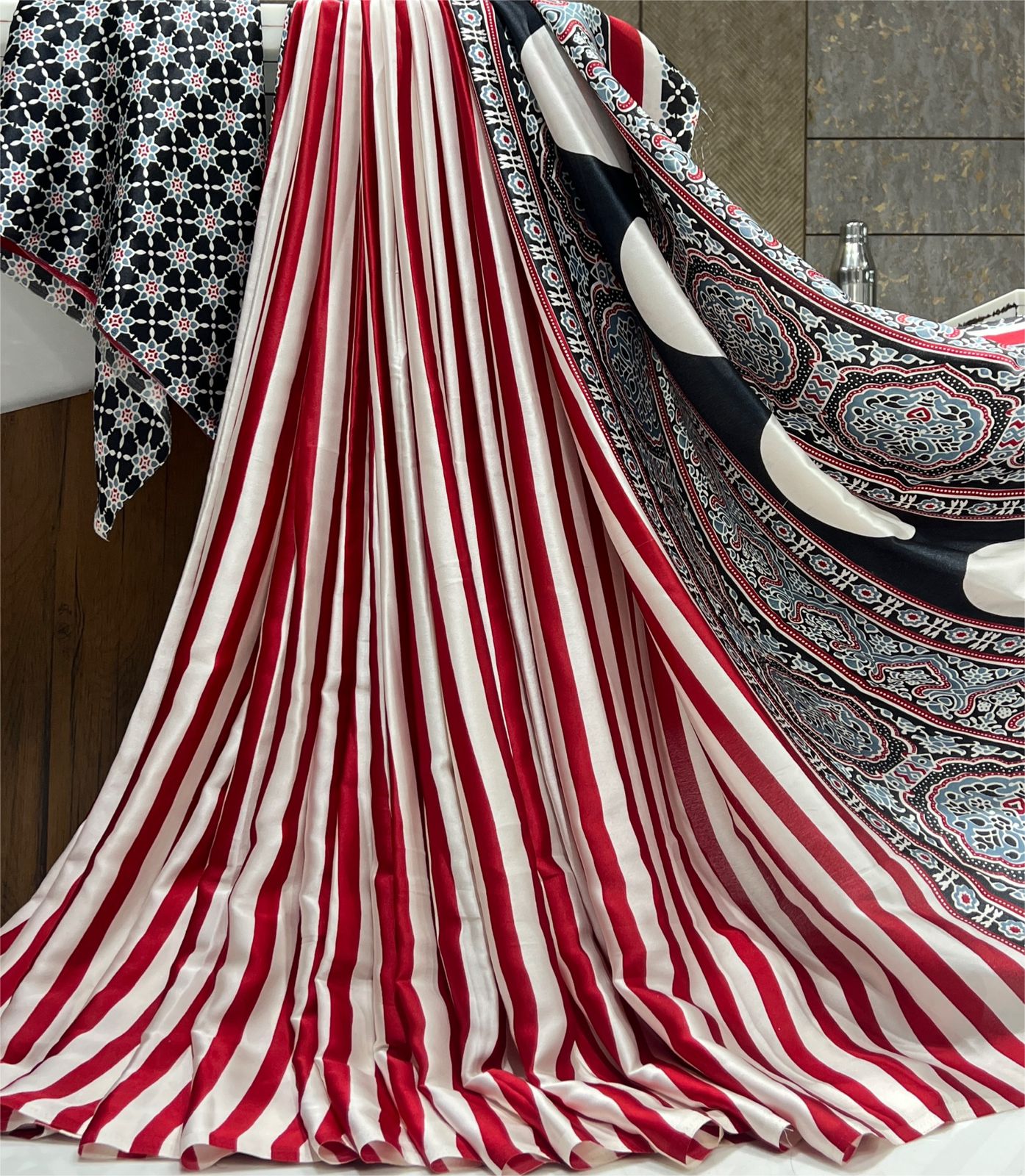 Printed Satin Saree with Unstitched Blouse Piece