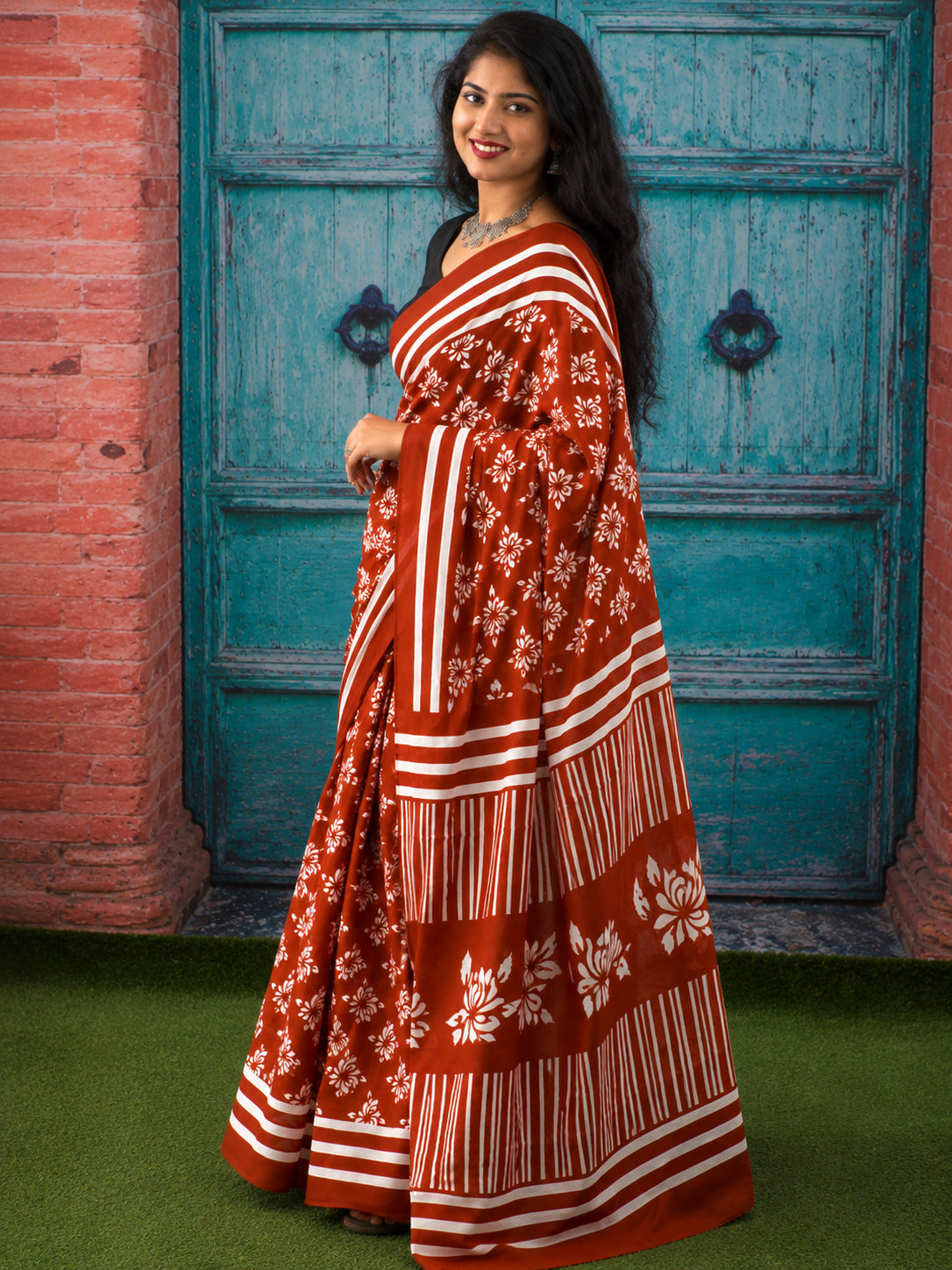 Jaipuri Mul Cotton Printed Saree for Women | Batik & Hand Block Inspired Floral Print Soft Cotton Saree with Unstitched Blouse Piece