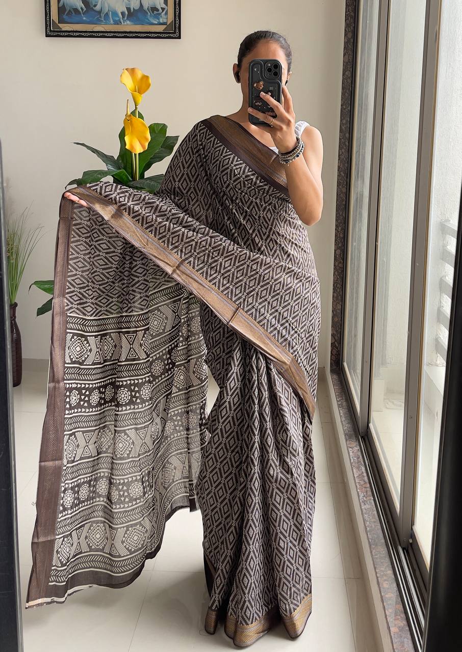Bandhni Printed Elegance Mulmul Cotton Zari Border Saree