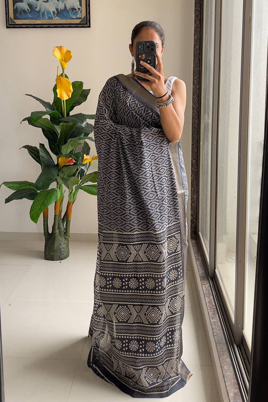 Bandhni Printed Elegance Mulmul Cotton Zari Border Saree