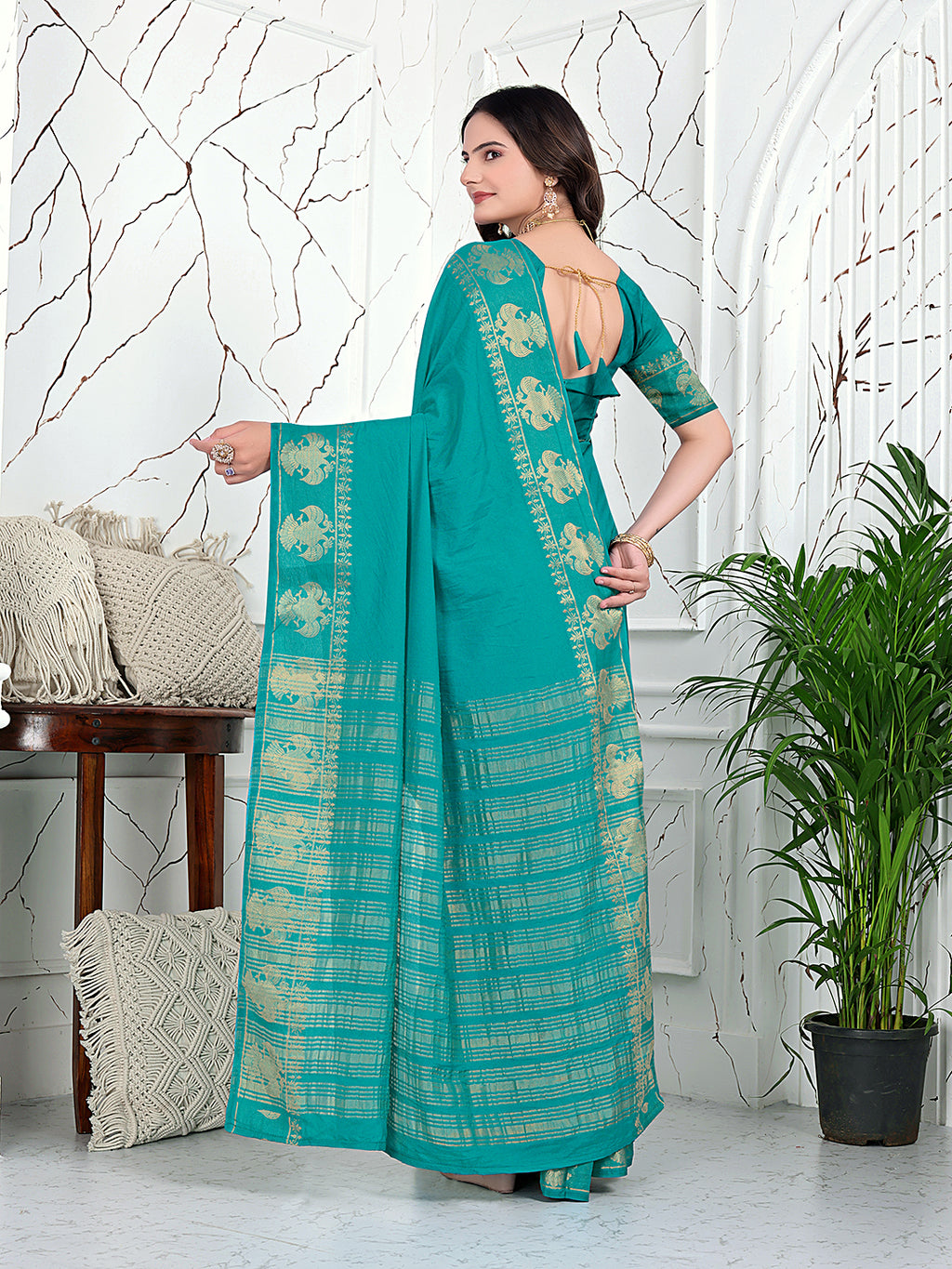 Ready-to-Wear Banarasi Jacquard Saree in Crepe Fabric
