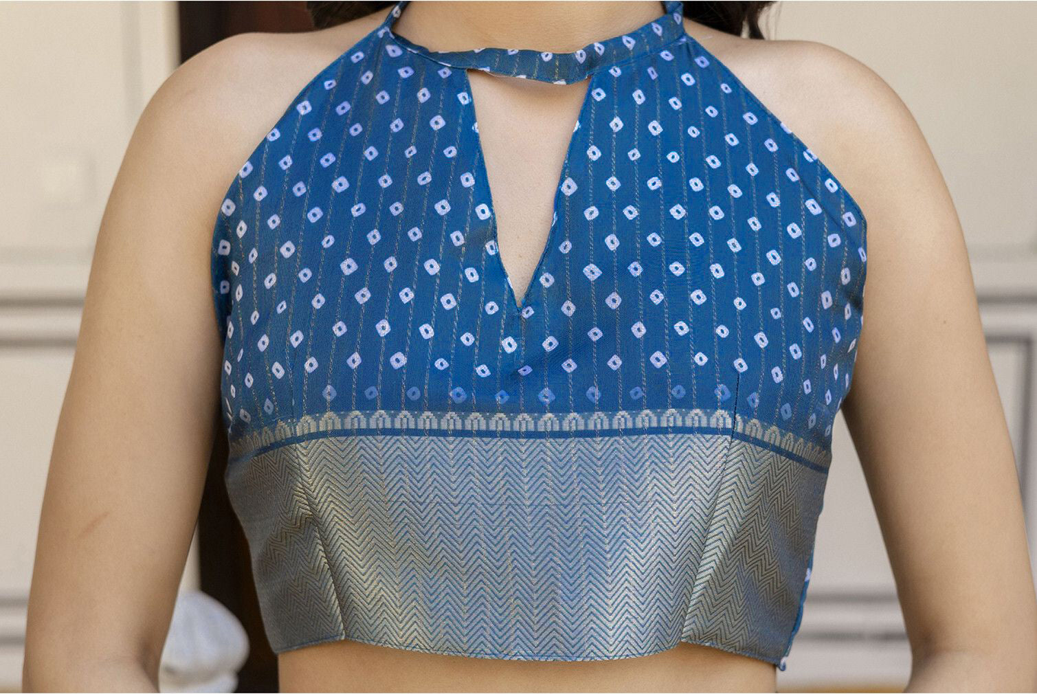 Ready-to-Wear Dola Silk Bandhani Saree with Zari Woven Chevron Border & Designer Pallu