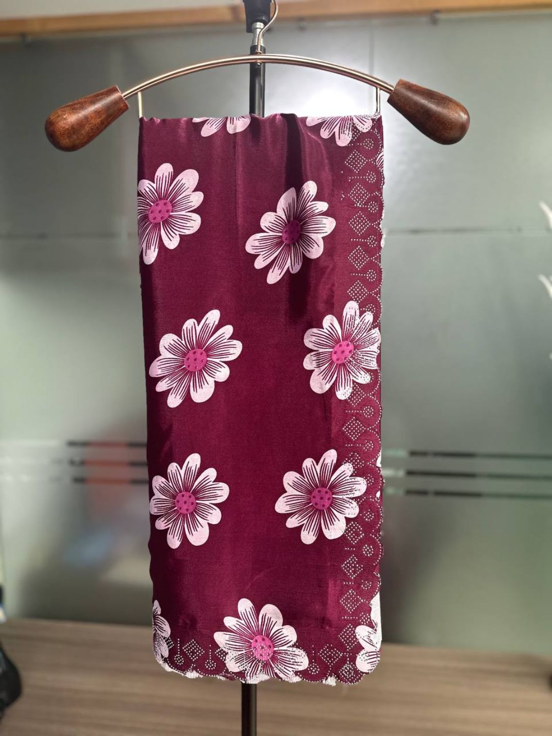 Chinon Floral Print Saree with Siroski Diamond Border & Printed Blouse Piece