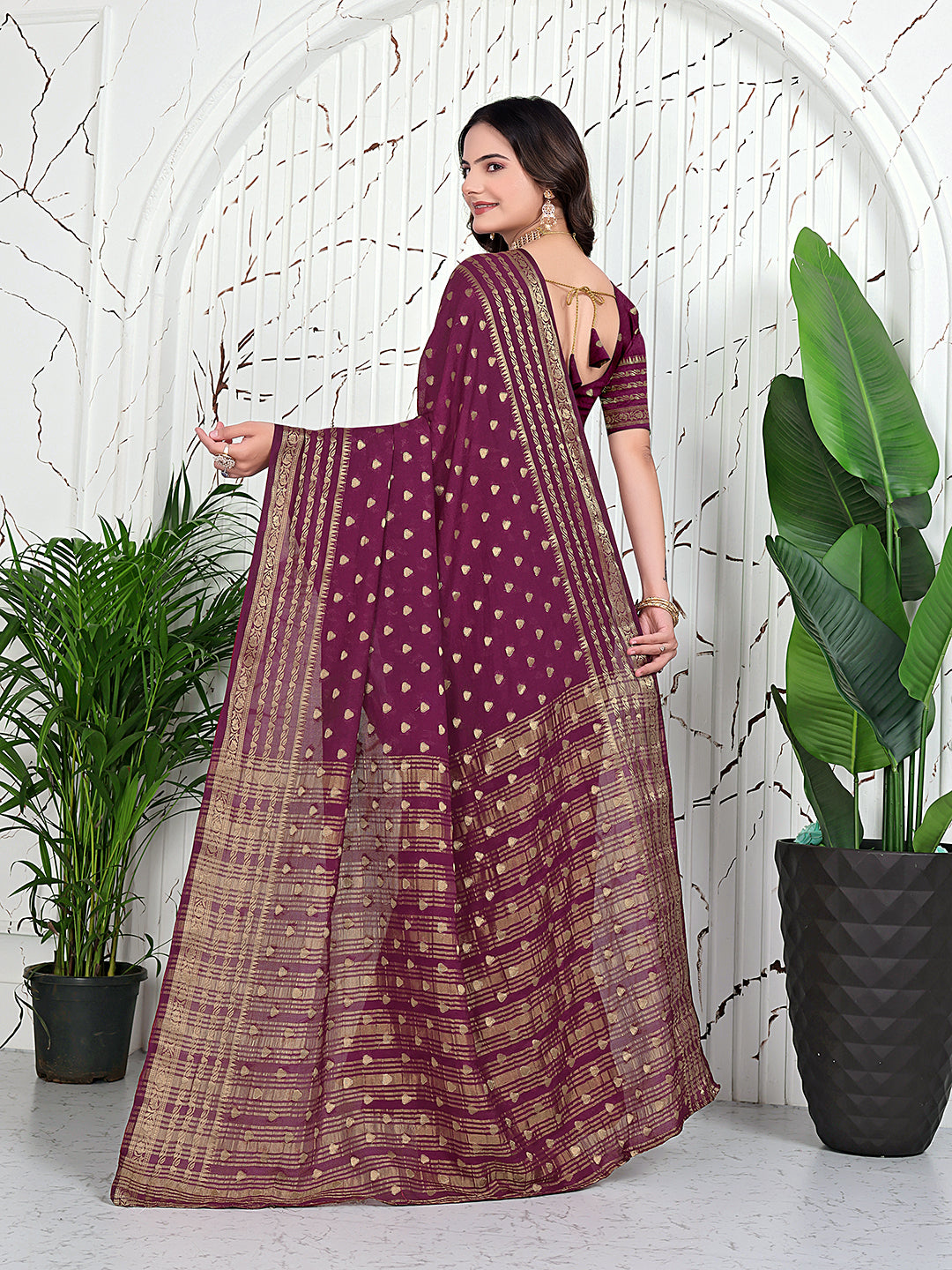 Banarasi Ready-to-Wear Jacquard Saree in Crepe Fabric