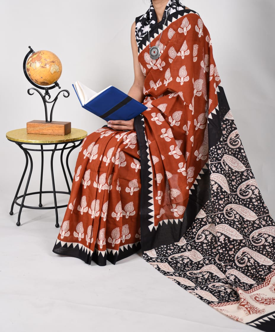 Abstract Print Mulmul Cotton Party Wear Saree