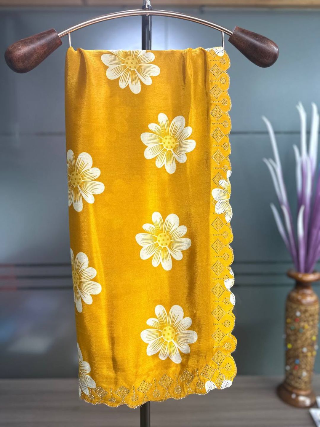 Chinon Floral Print Saree with Siroski Diamond Border & Printed Blouse Piece