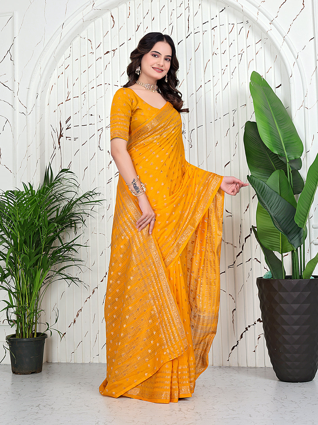 Banarasi Ready-to-Wear Jacquard Saree in Crepe Fabric