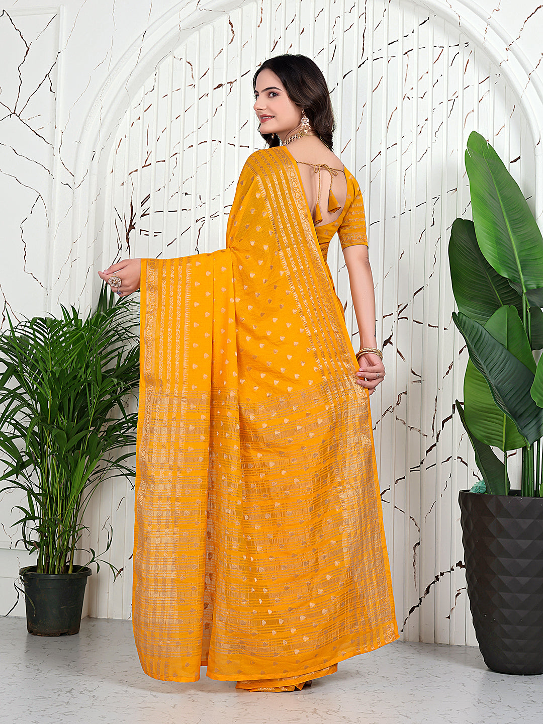 Banarasi Ready-to-Wear Jacquard Saree in Crepe Fabric