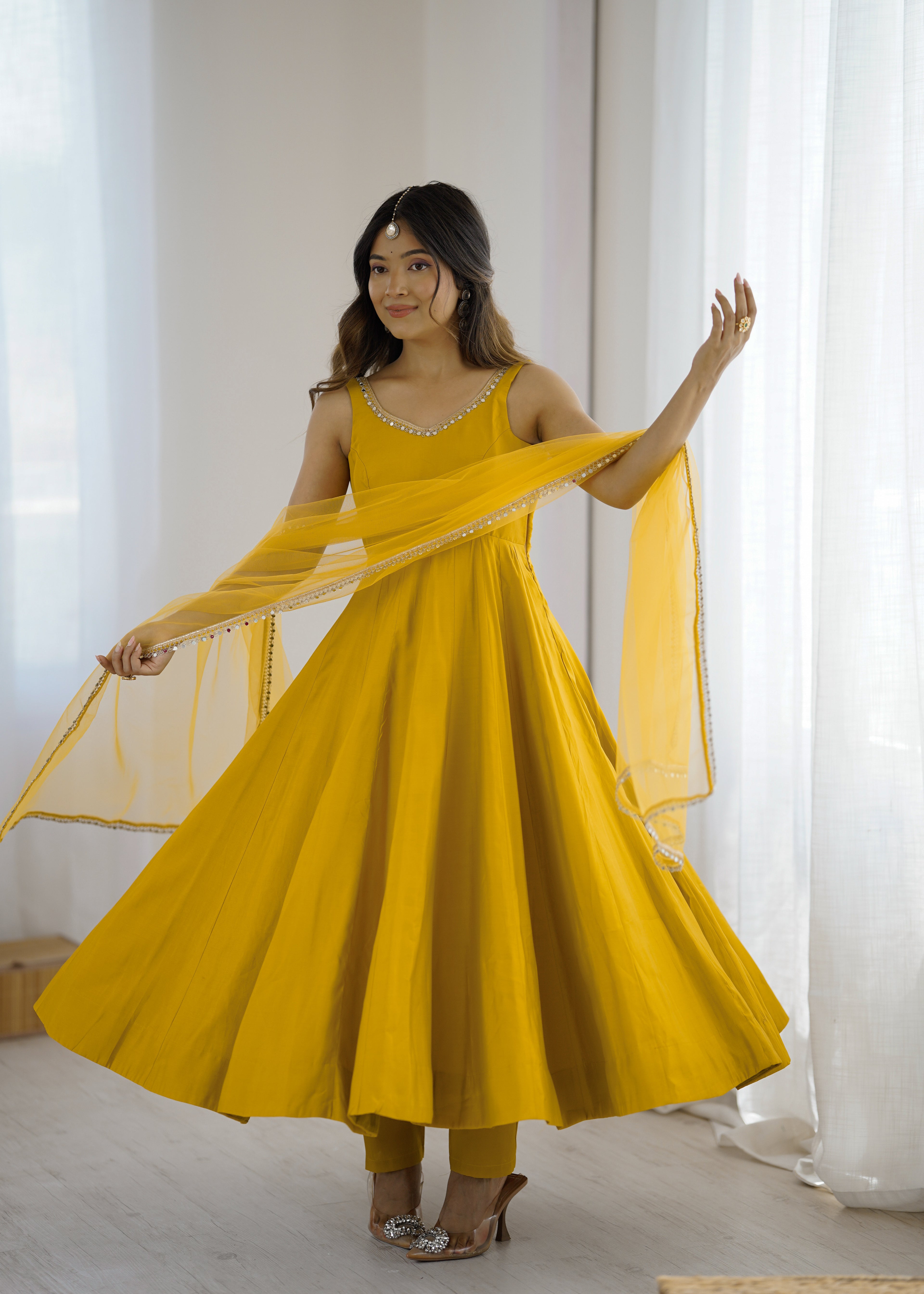 YELLOW