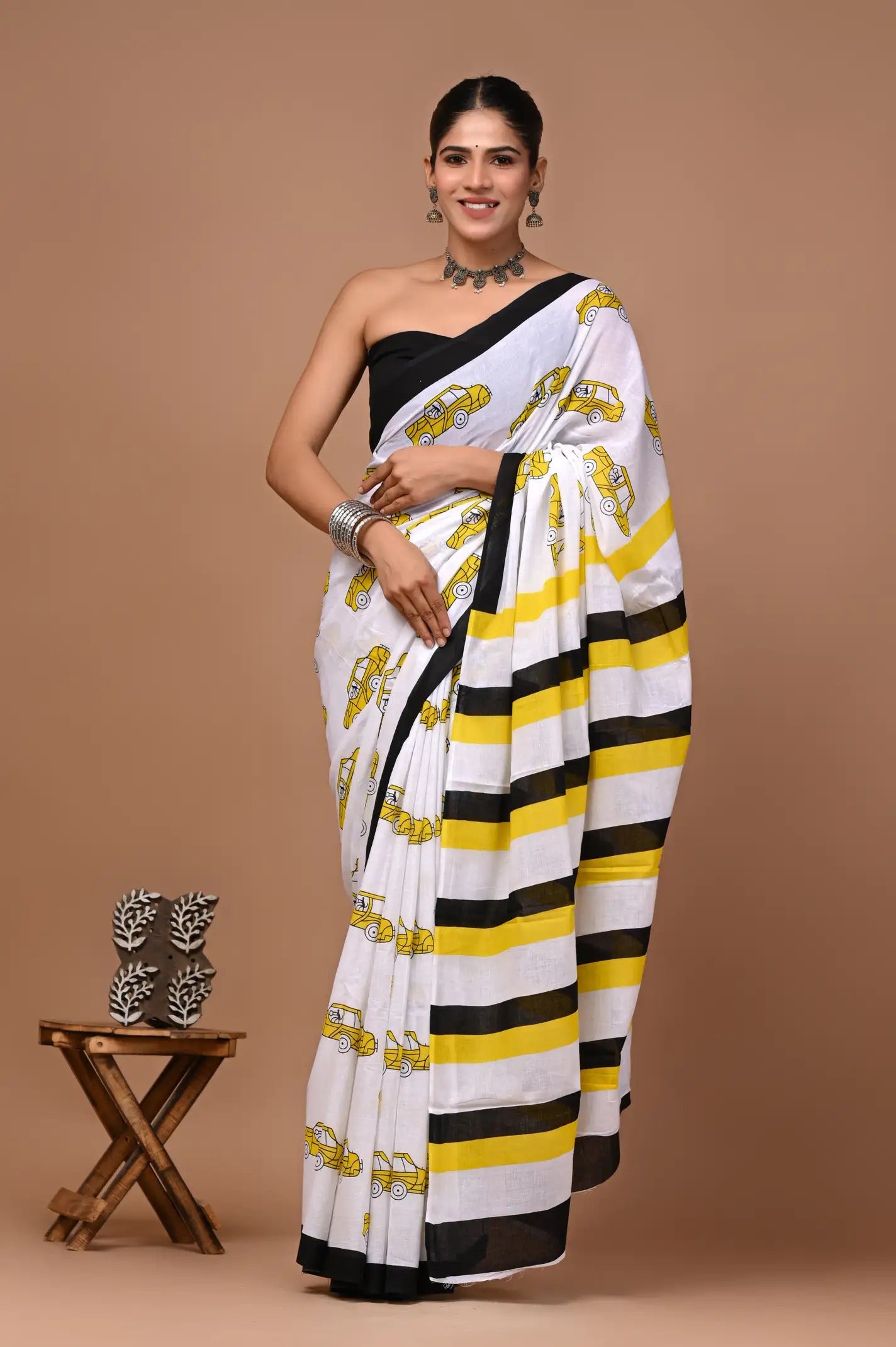 Women’s Graphic Print Handloom Mulmul Pure Cotton Saree - Pionex Fab