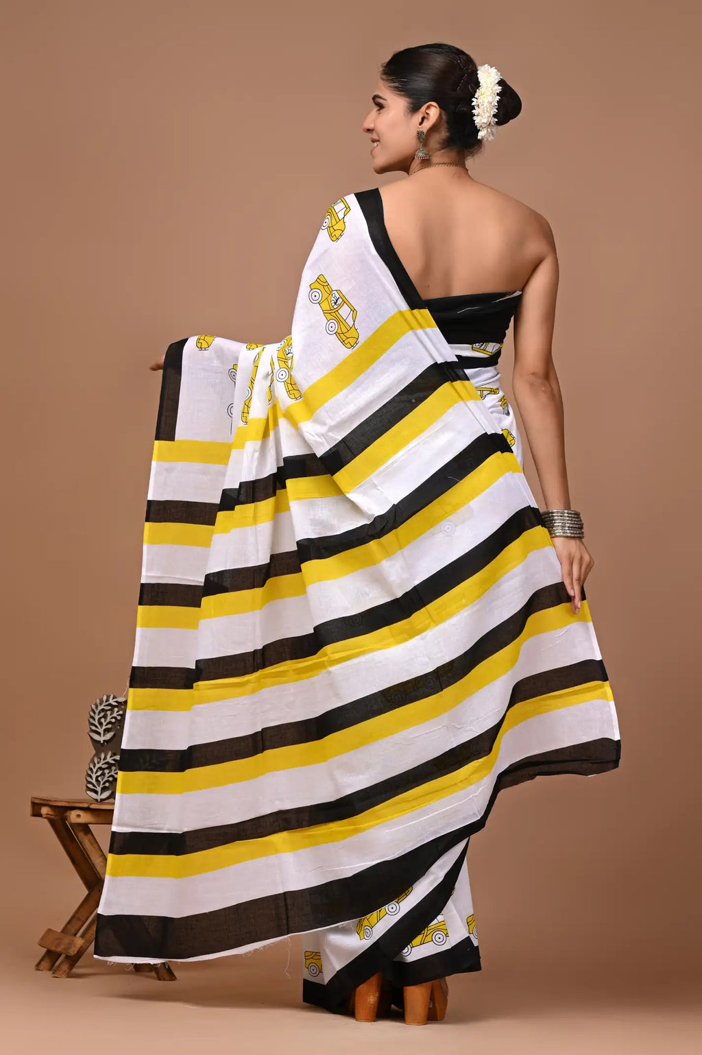 Women’s Graphic Print Handloom Mulmul Pure Cotton Saree