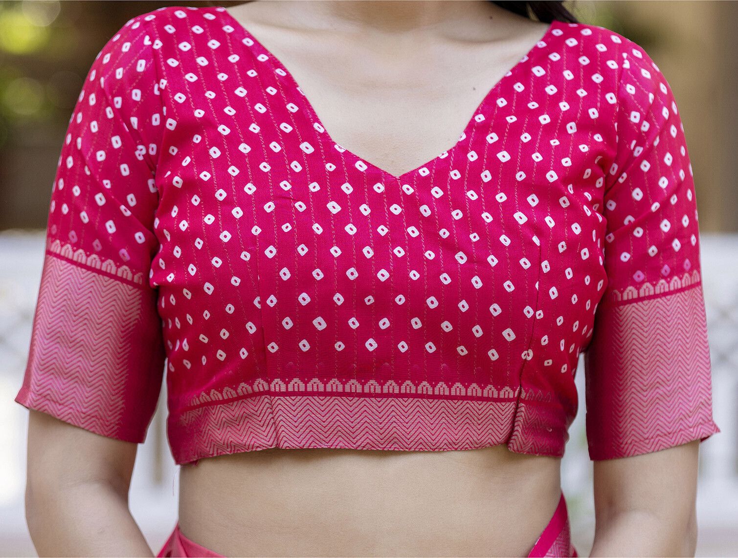 Ready-to-Wear Dola Silk Bandhani Saree with Zari Woven Chevron Border & Designer Pallu