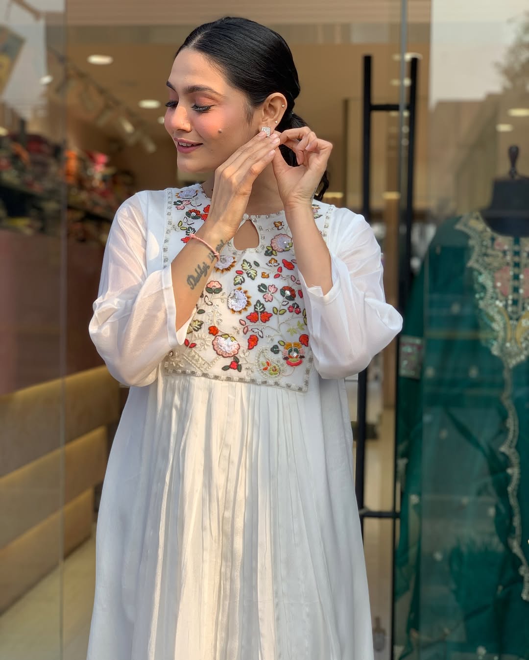 White Embroidered Cotton Silk Kurta Set with Dupatta Set
