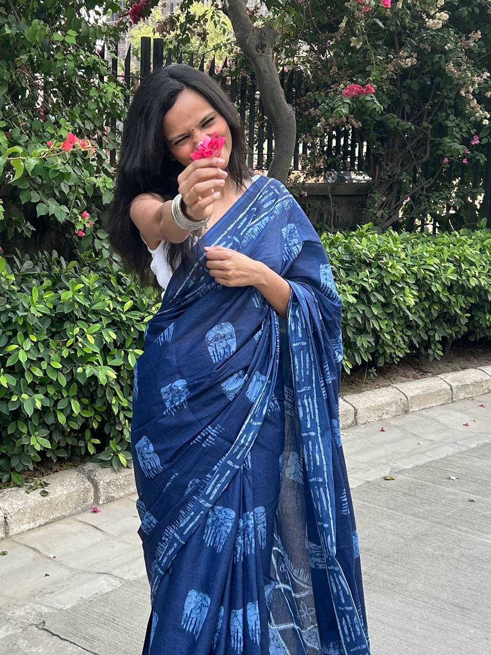 Mulmul Cotton Abstract Printed Saree