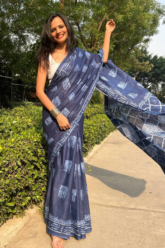 Mulmul Cotton Abstract Printed Saree