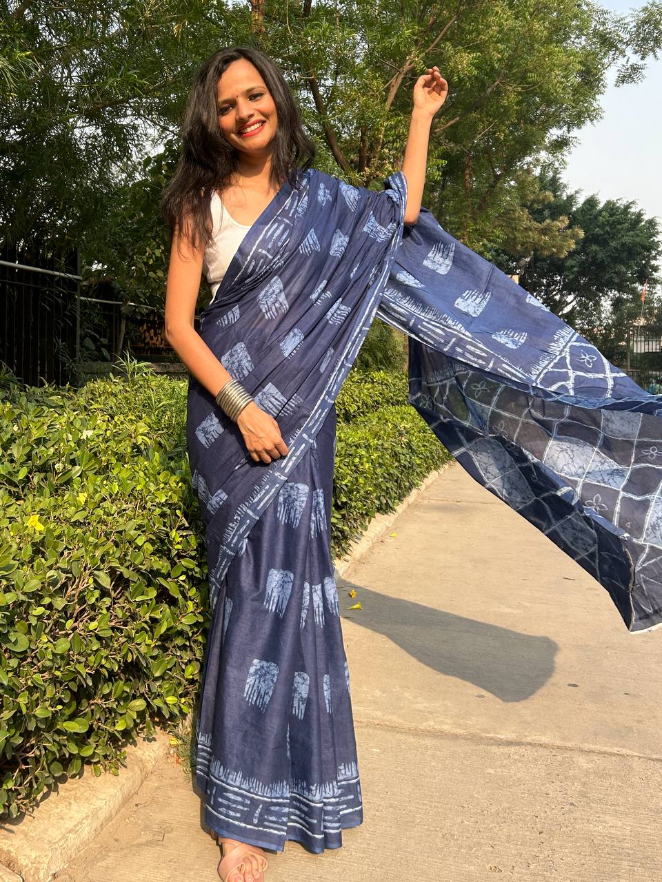 Mulmul Cotton Abstract Printed Saree