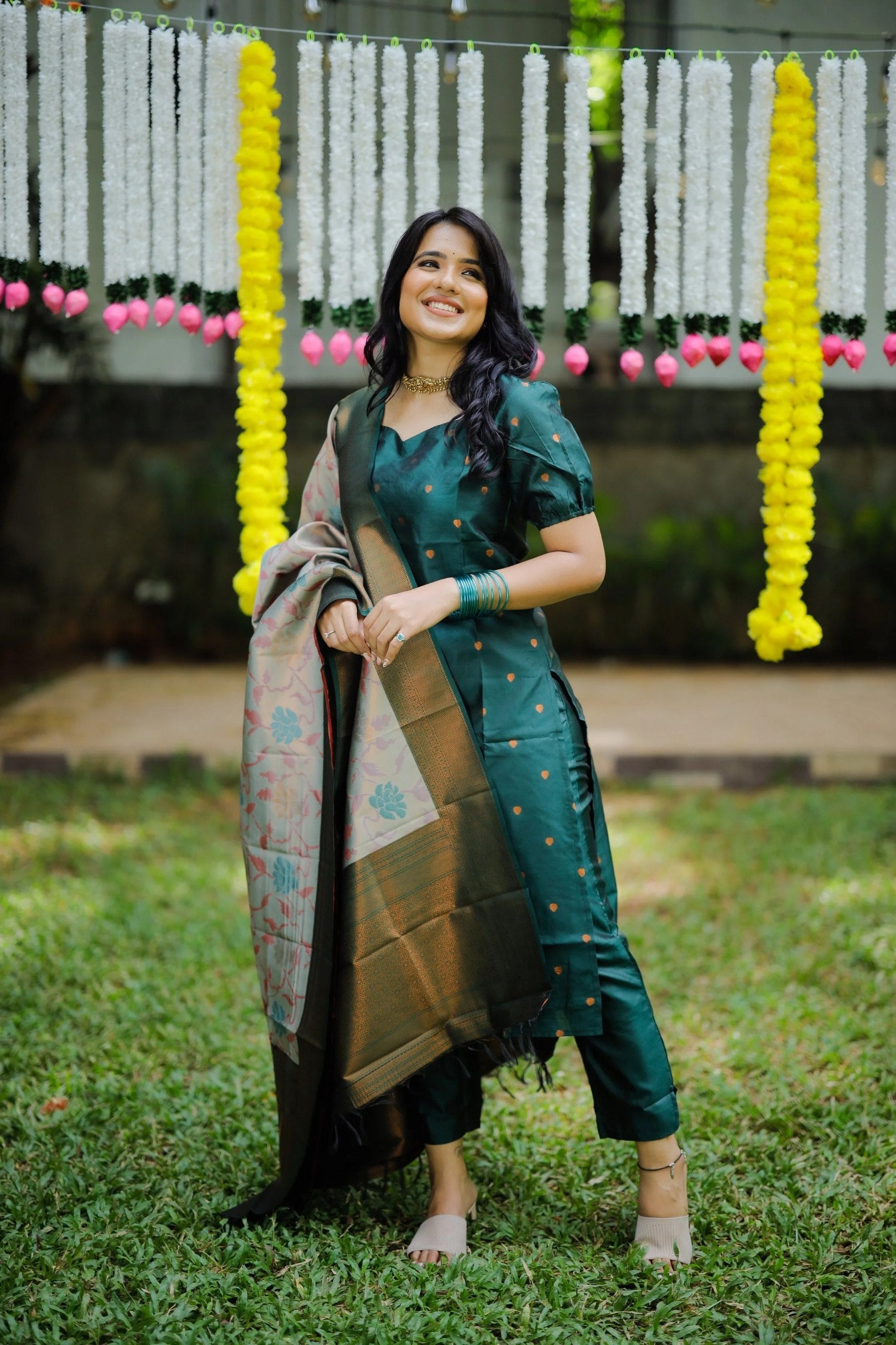 Jacquard Weaving Kurta with Pant and Dupatta Set