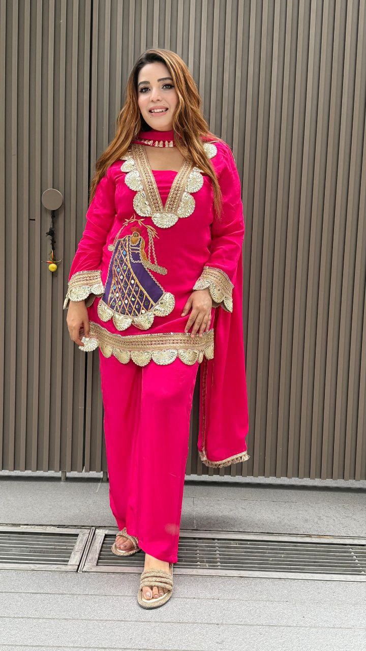 Festive Rani Pink Kurta Set with Peacock Embroidery & Gota Work