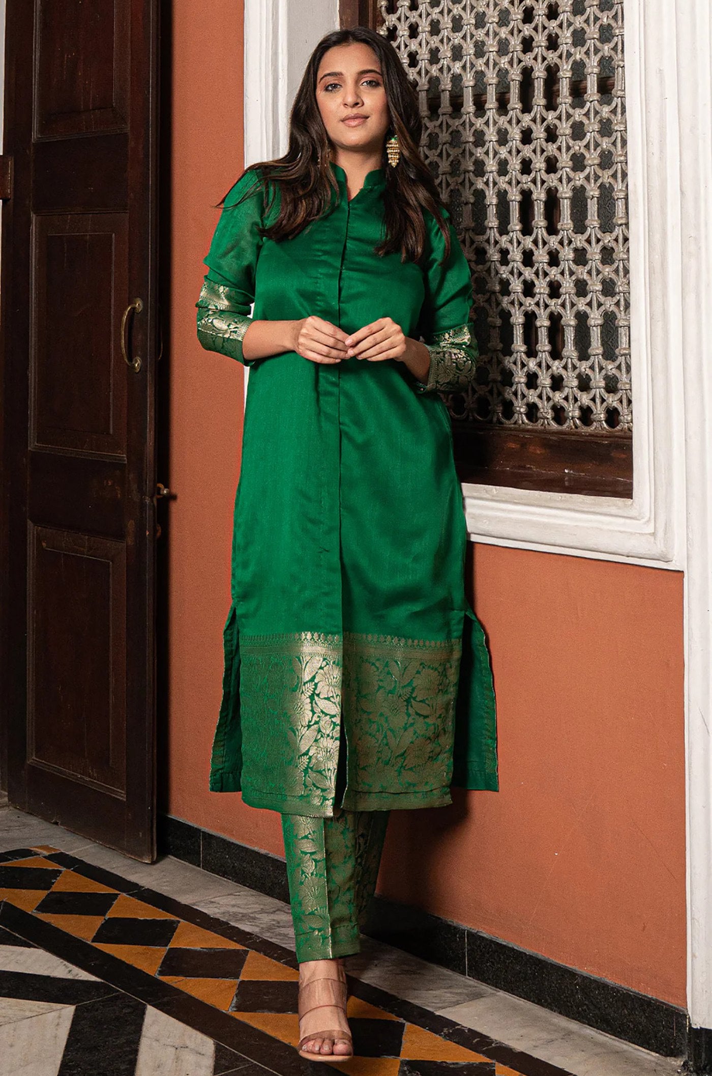 Woman's Jacquard Weaving Kurta and Pant Set