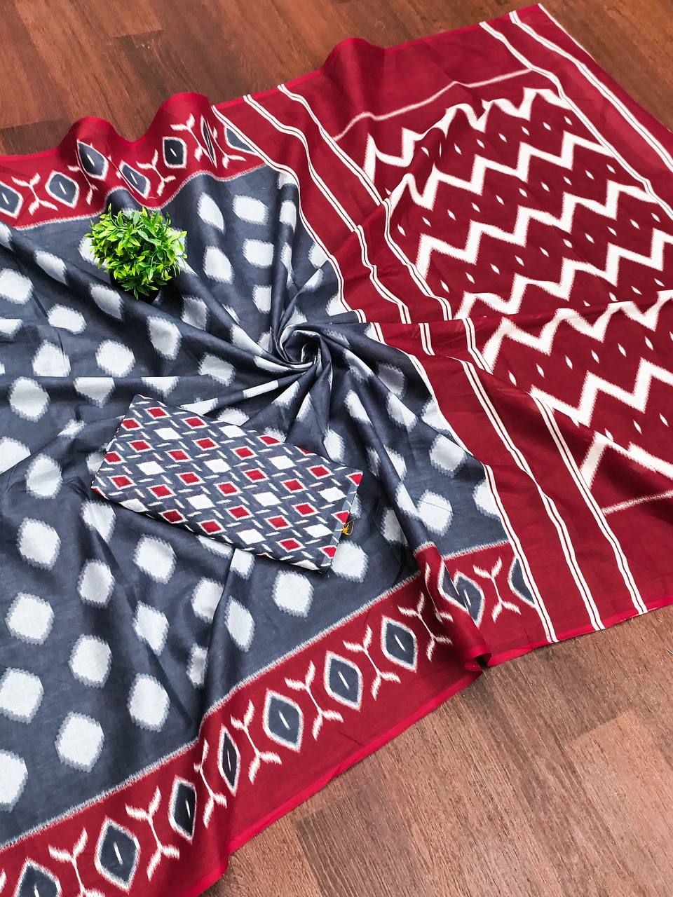 Women's Mulmul Cotton Ikkat Hand Block Print Saree