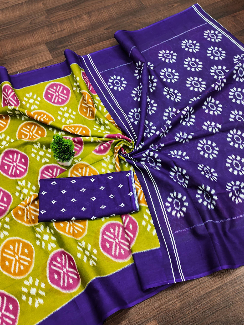 Trendy Mulmul Cotton Ikkat Hand Block Print Saree